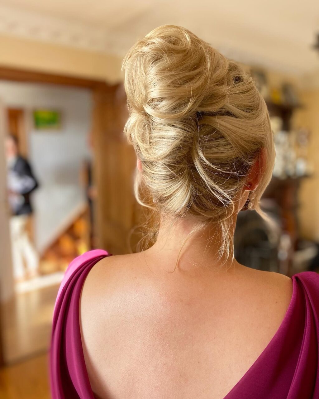 Instagram post from the_weddinghairstylist. This post is in position 1.